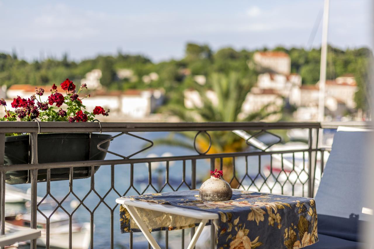 Divna Apartments&Rooms Račišće Buitenkant foto