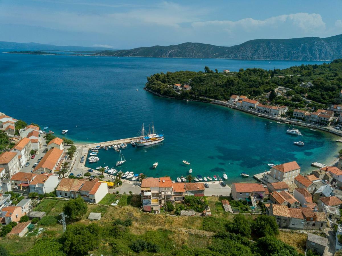 Divna Apartments&Rooms Račišće Buitenkant foto